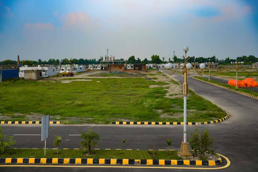 safiya homes lahore development status of wide carpeted roads